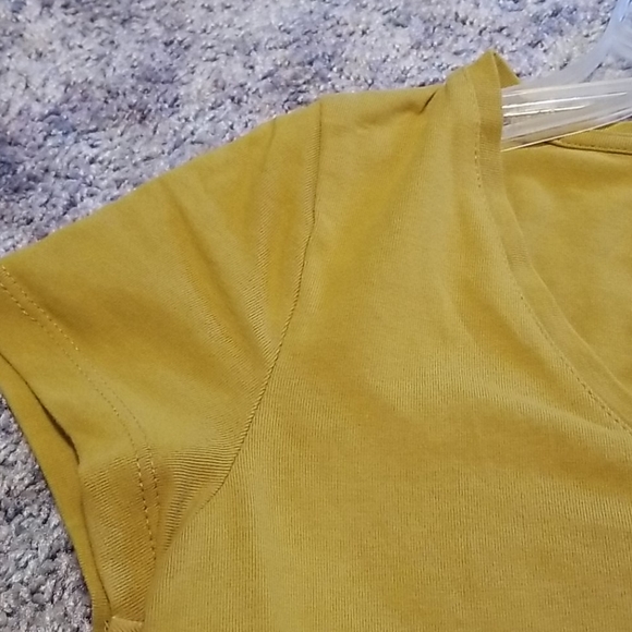 Basic Tee - Picture 3 of 3